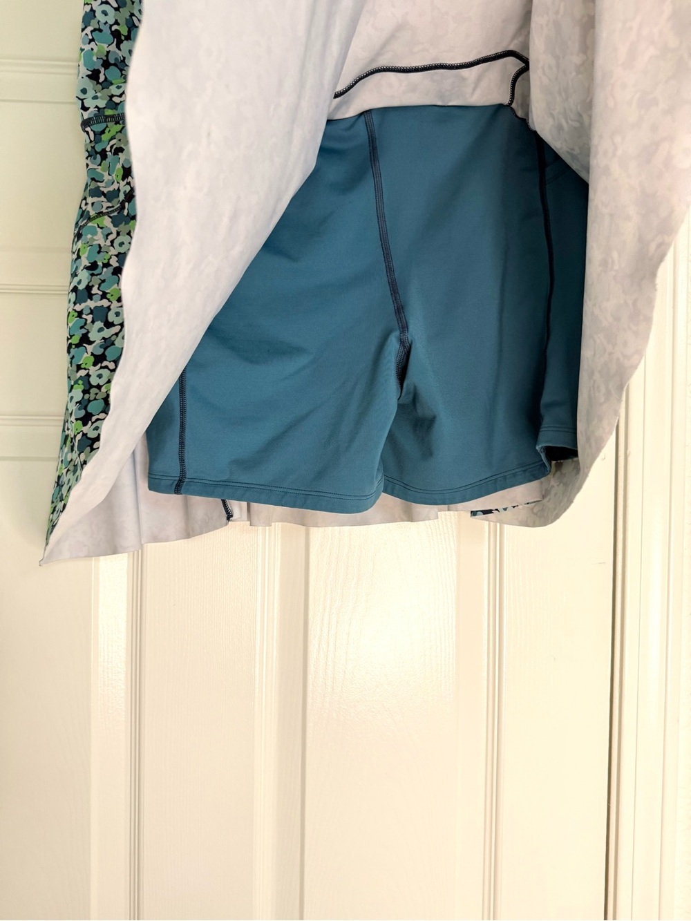 Athleta Golf Tennis Floral Skirt Blue Green White 1X - Picture 7 of 8